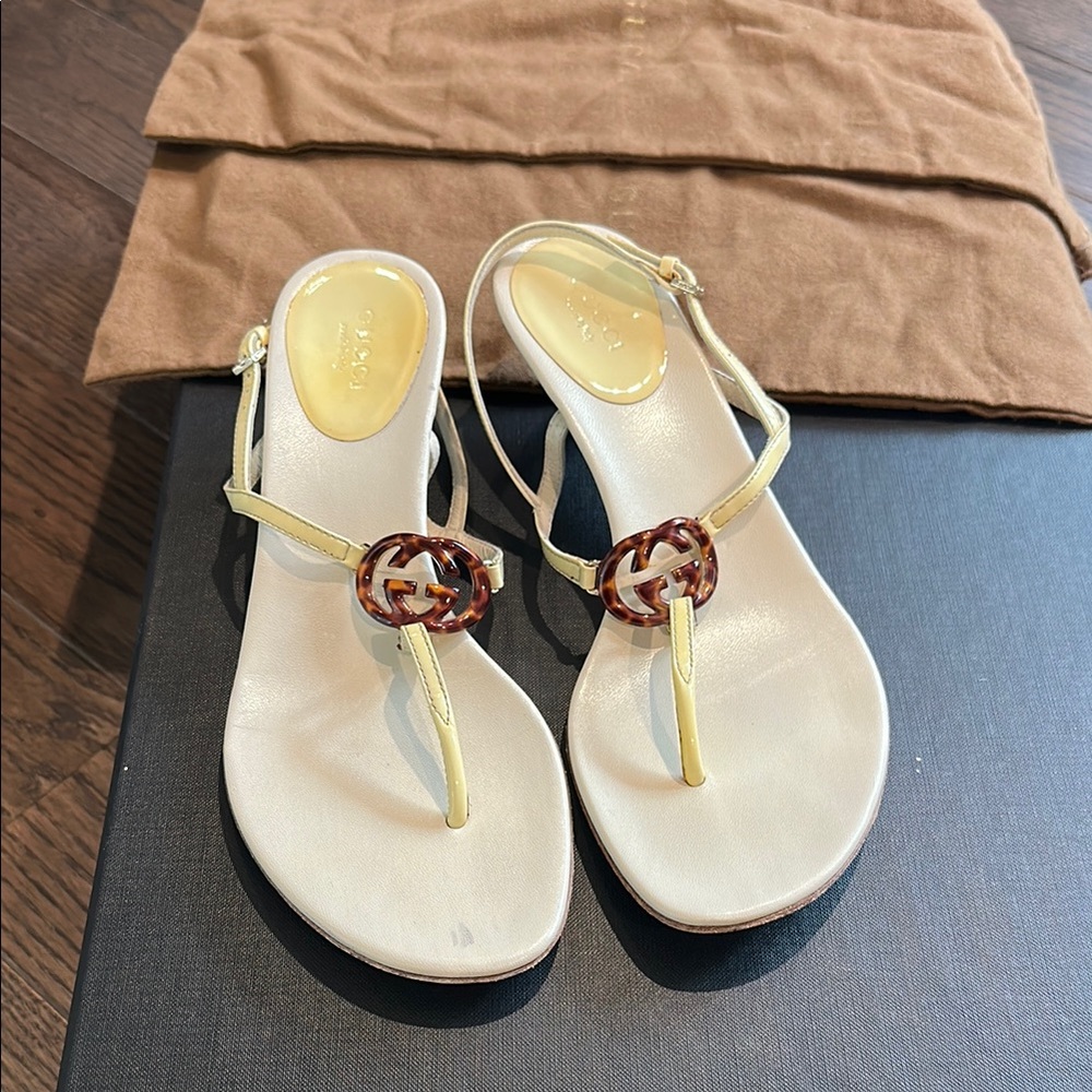 Gucci Cream Sandals with Tortoise Accent